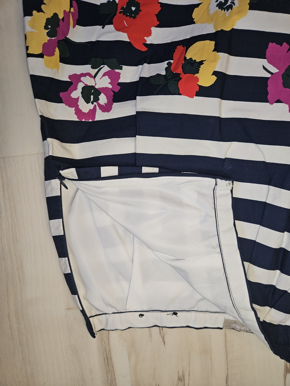 Banana Republic Factory Floral Stripe A-Line Skirt Navy White Women's Size 6 - Picture 8 of 11
